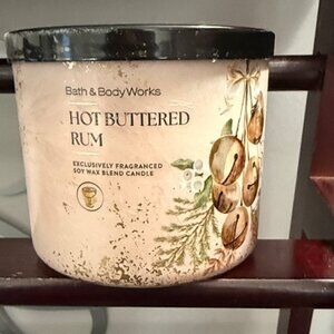 Bath & Body Works Hot Buttered Rum Candle - Cream and Black